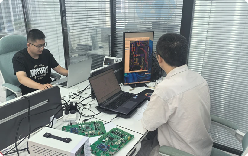 &Eacute;quipe de conception et de R&D de circuits PCB
